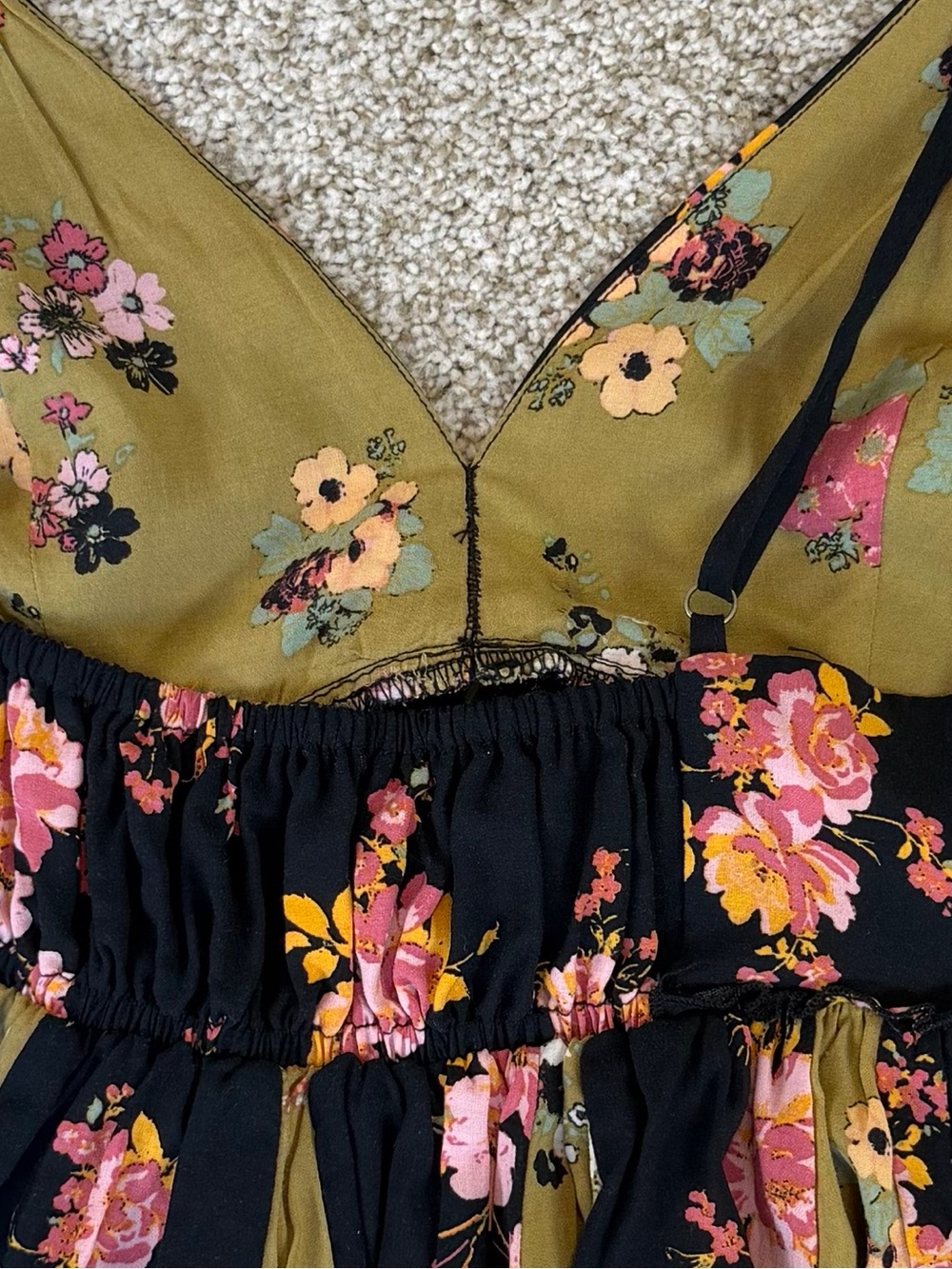 Free People Tillie Floral Plunge Babydoll Top Women's XS Black Olive Cami - Picture 4 of 8